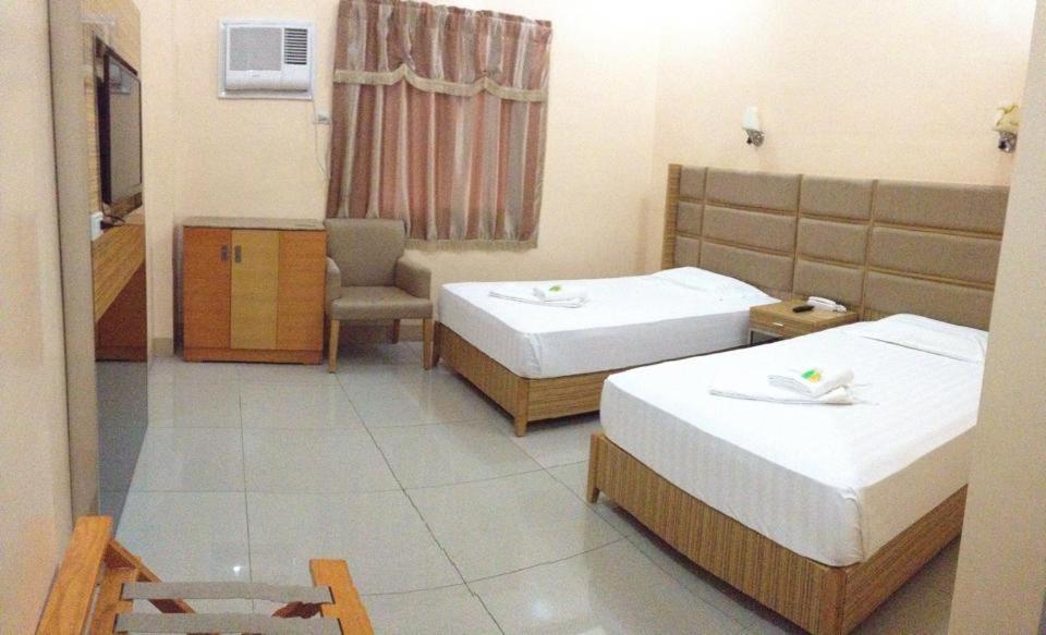 Asia Novo Boutique Hotel - Ormoc Exteriör bild